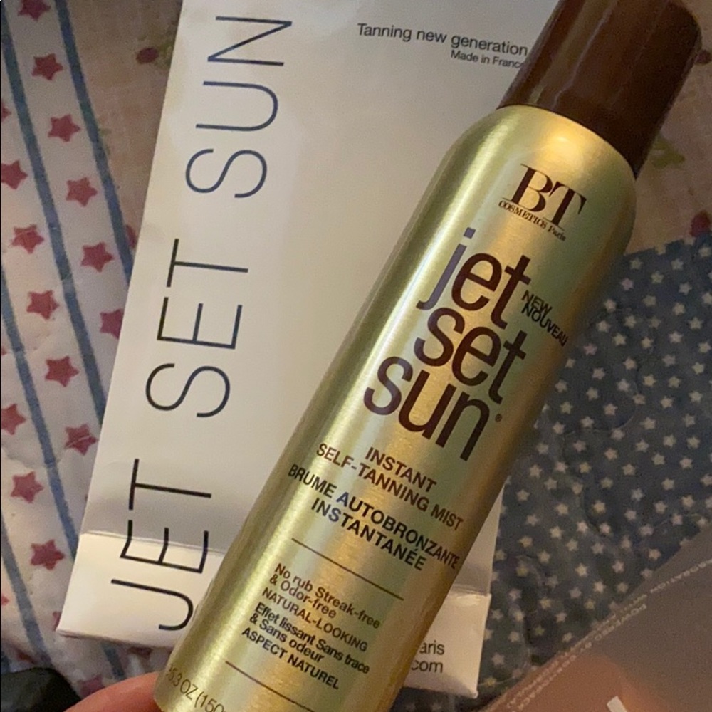 JET SET SUN SELF TANNER *FREE GIFT W/ PURCHASE*
